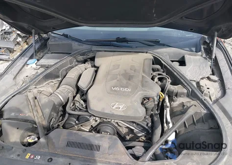 2015 Hyundai Genesis 3.8 from USA, damaged, VIN KMHGN4JE9FU015059